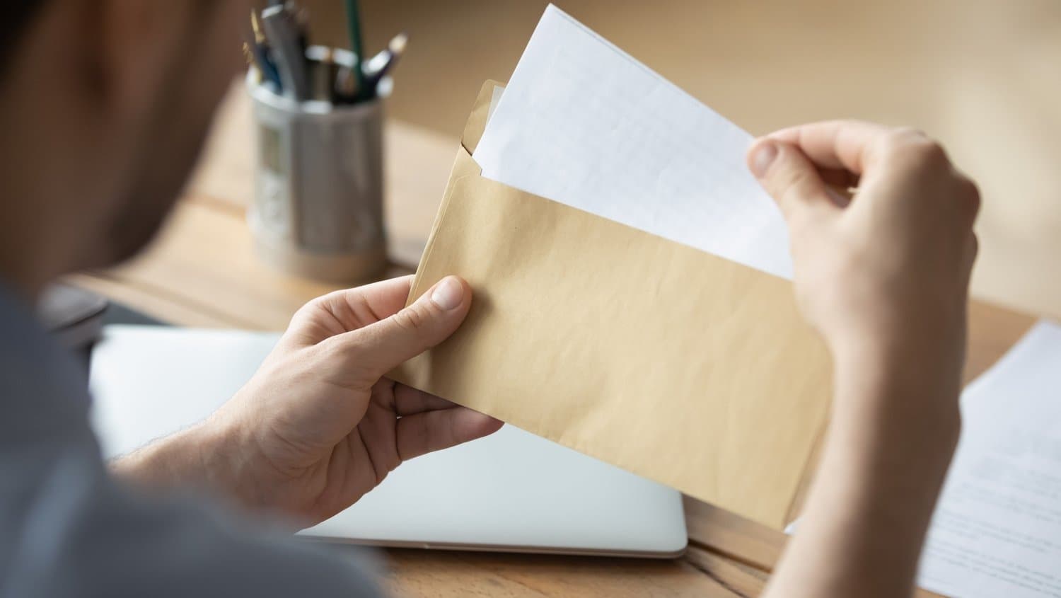 Le Courrier